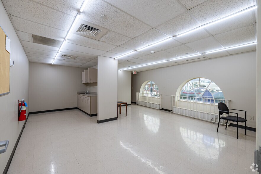 More Photos Of 201 N Wood Ave, Linden Bank For Lease