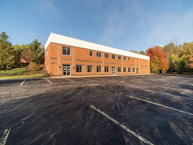 More Photos Of 10 Timberview Ln, Russell Medical For Sale