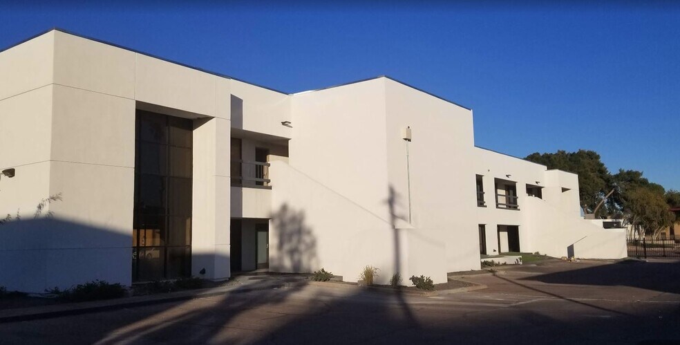 More Photos Of 2411 W Northern Ave, Phoenix Office For Lease