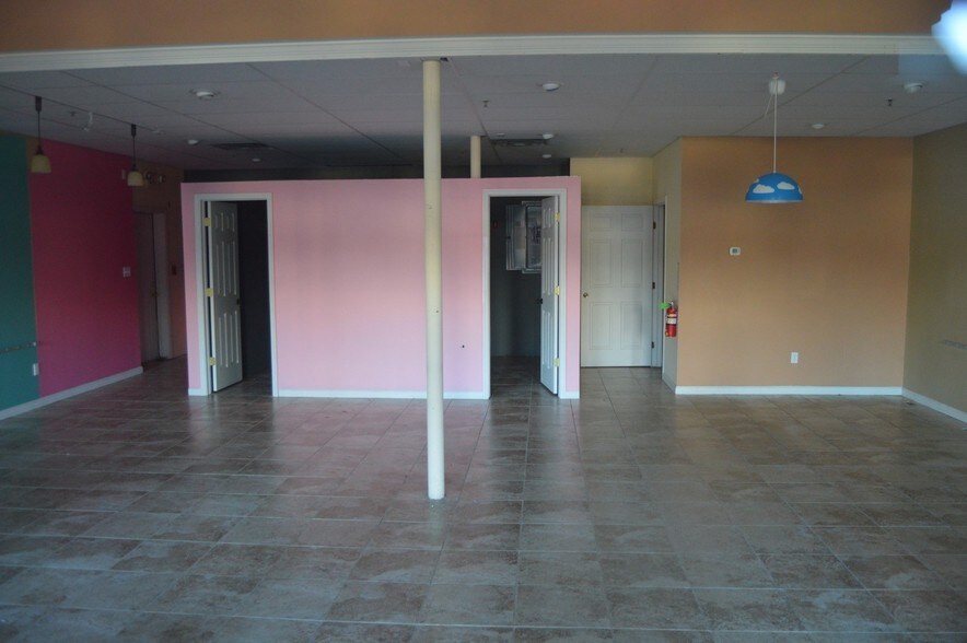 More Photos Of 6 Depot St, Washingtonville General Retail For Lease