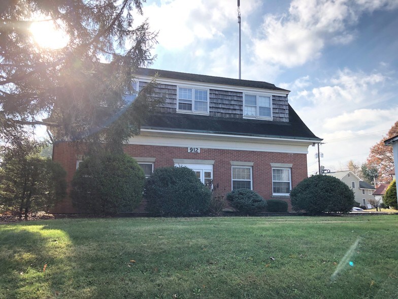 More Photos Of 920 State Route 33, Freehold Unknown For Lease