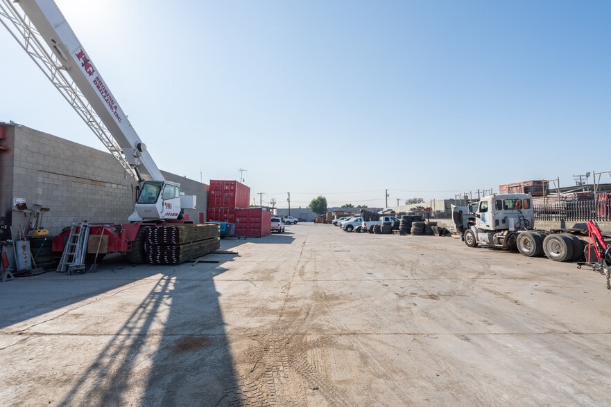 More Photos Of 669 Arroyo St, San Fernando Manufacturing For Sale