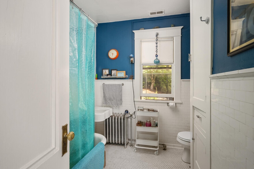 More Photos Of , Portland Multifamily For Sale