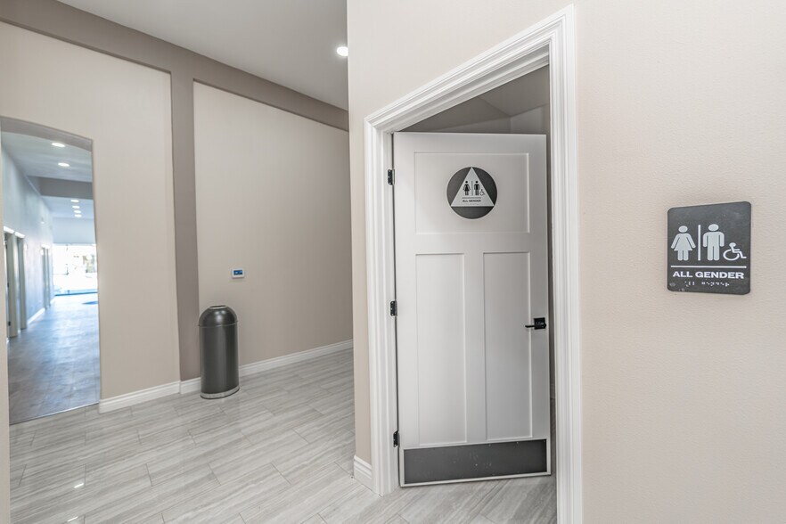 More Photos Of 214 W La Habra Blvd, La Habra Storefront For Lease