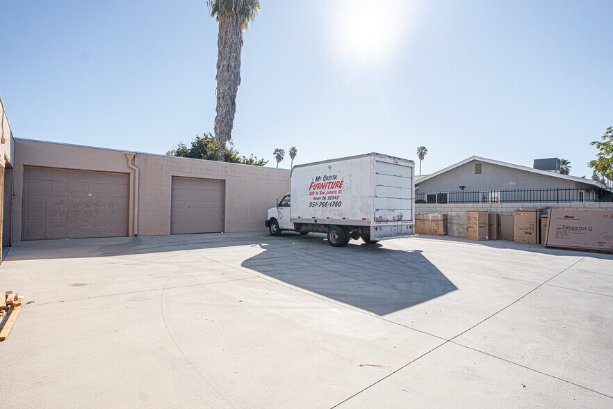 More Photos Of 280 N San Jacinto St, Hemet Freestanding For Sale