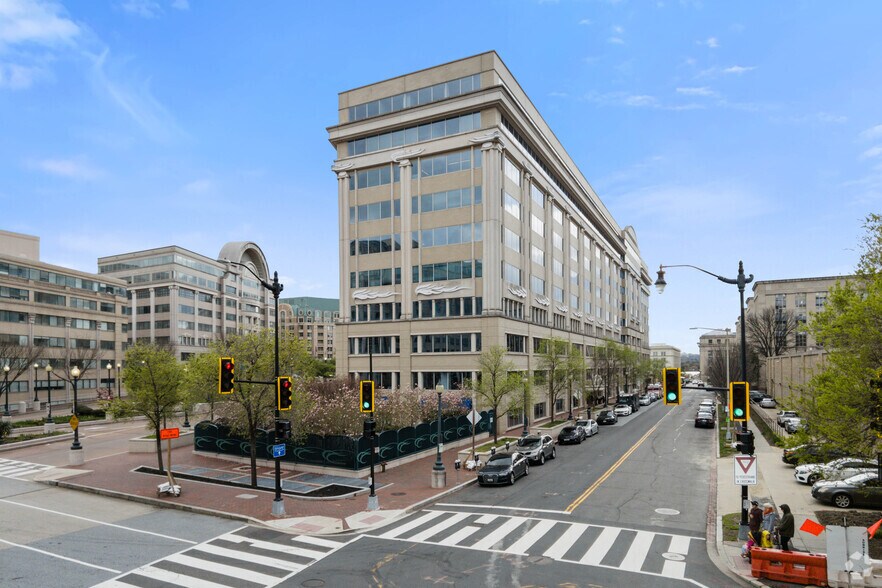 More Photos Of 1201 Maryland Ave SW, Washington Office For Lease