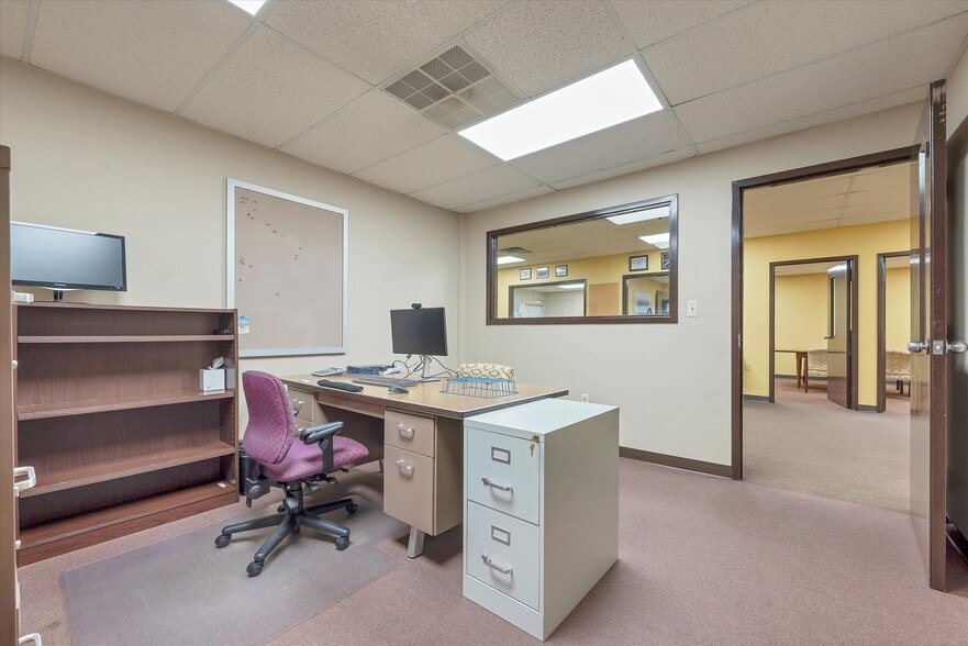 More Photos Of 11-25 Harding St, Middletown Warehouse For Lease