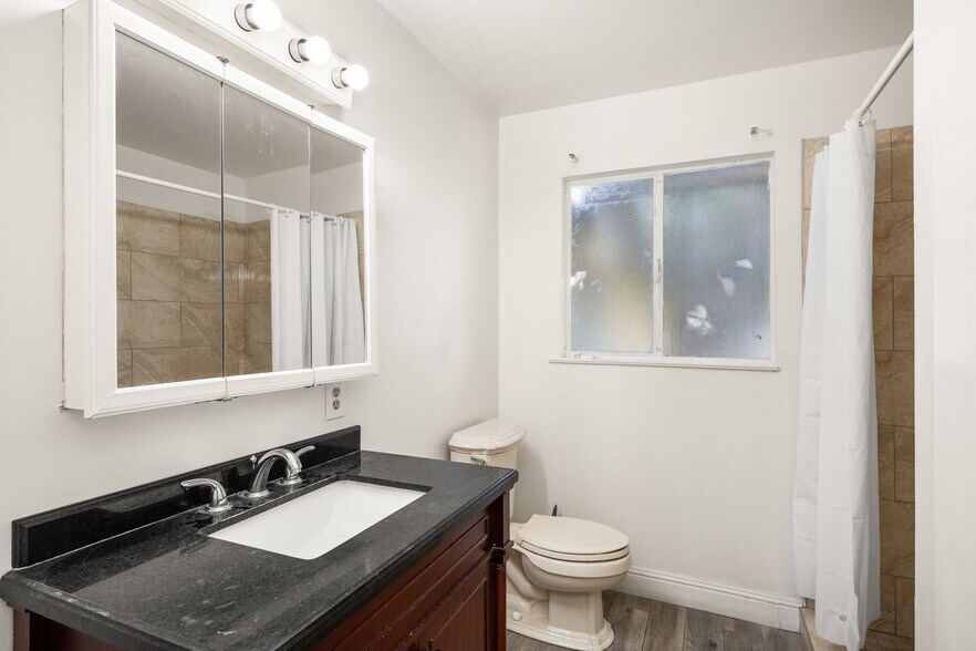 More Photos Of 620 S Euclid St, Anaheim Office For Sale