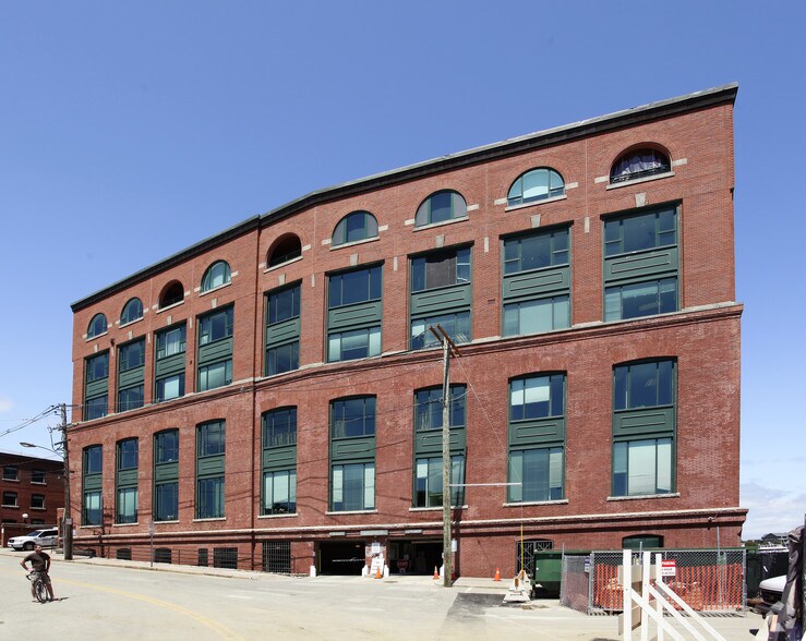 More Photos Of 1 Harbour Pl, Portsmouth Office For Lease