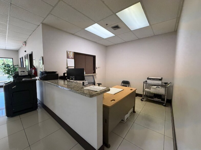More Photos Of 8900 San Mateo Dr, Laredo Warehouse For Lease