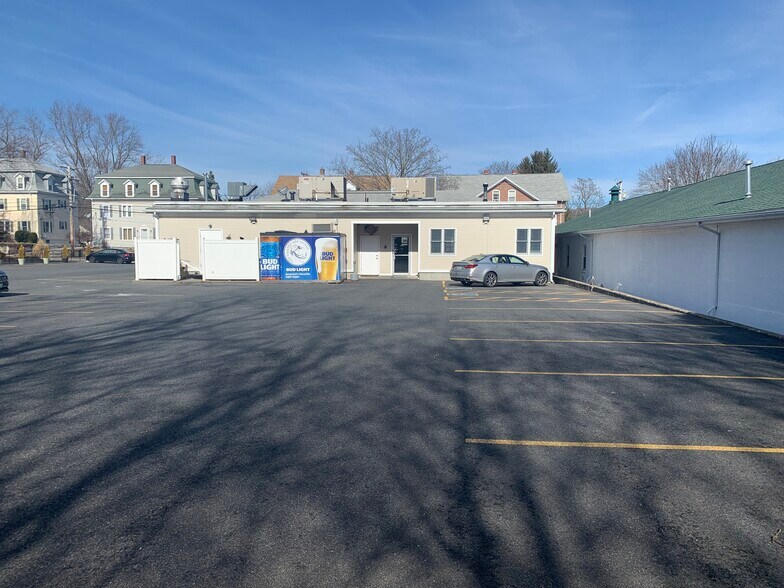 More Photos Of 48 School St, Lincoln Restaurant For Sale
