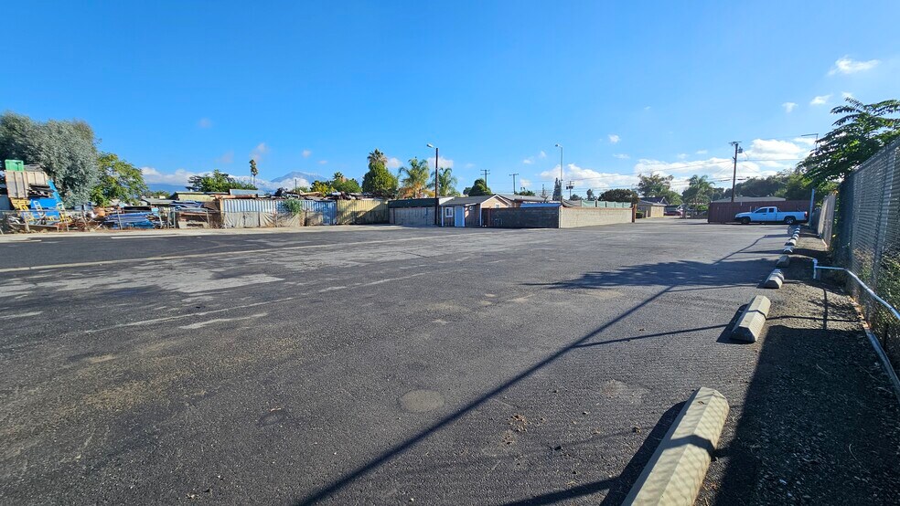 More Photos Of 11026 Roswell Ave, Pomona Industrial For Lease