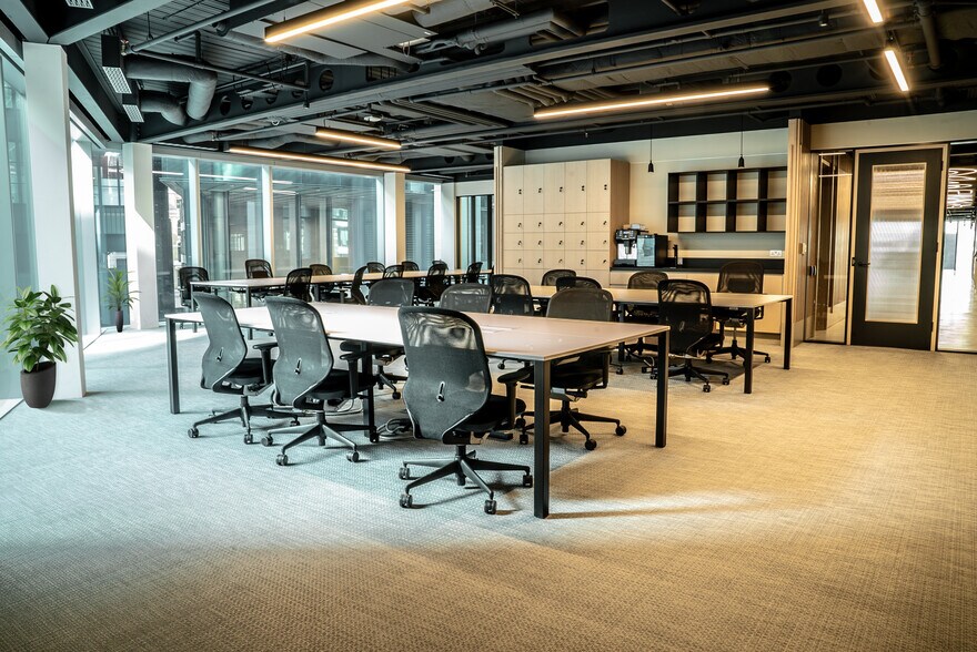 More Photos Of 20 Farringdon St, London Coworking Space