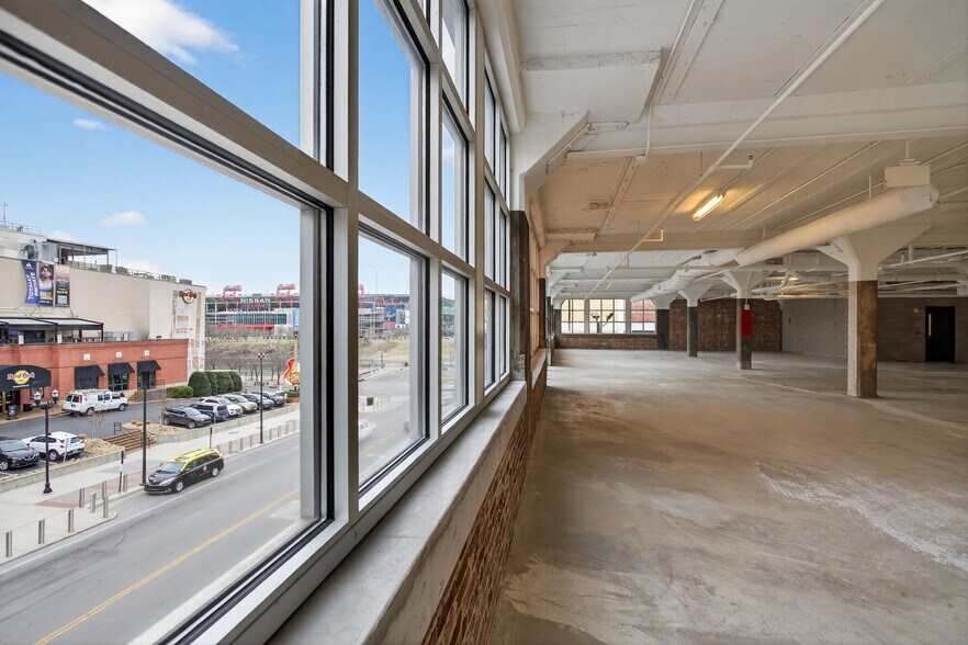 More Photos Of 111 Broadway, Nashville General Retail For Lease