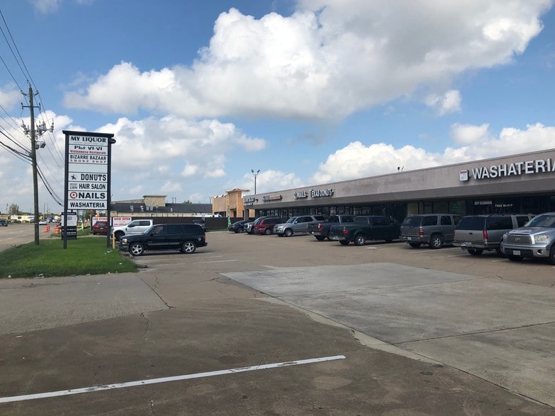 More Photos Of 7101-7127 Spencer Hwy, Pasadena Unknown For Lease