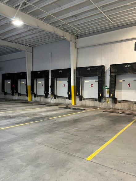 More Photos Of 41 Browne St, Oneonta Warehouse For Lease