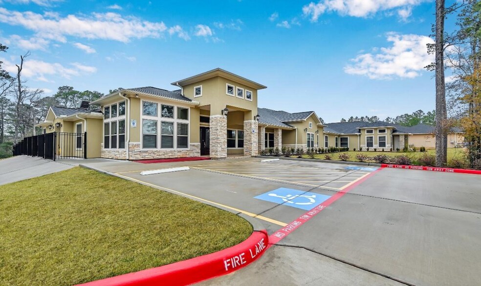 More Photos Of 196 Camelot St, Conroe Assisted Living For Sale