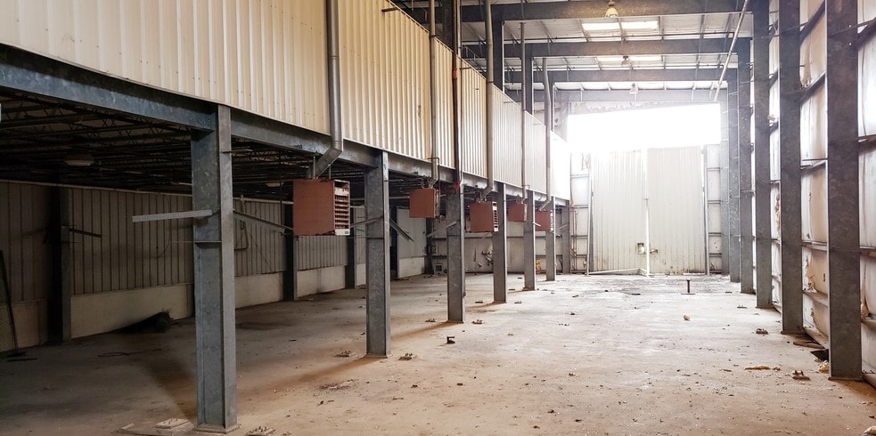 More Photos Of 139 Joe Brown Rd, Lockport Warehouse For Sale