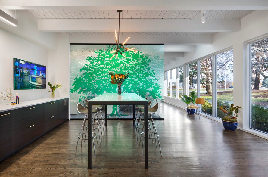 More Photos Of 836 Skokie Blvd, Northbrook Office For Sale
