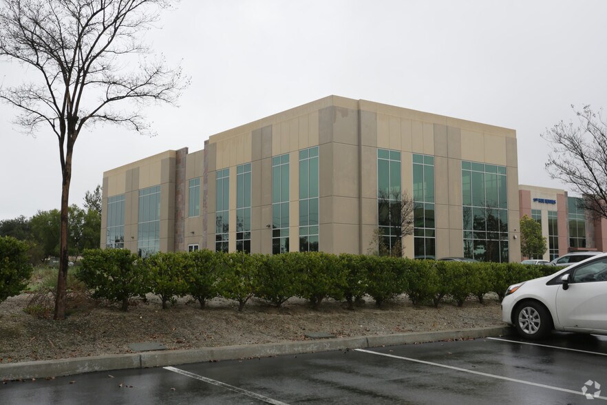 More Photos Of 19330 Jesse Ln, Riverside Medical For Lease