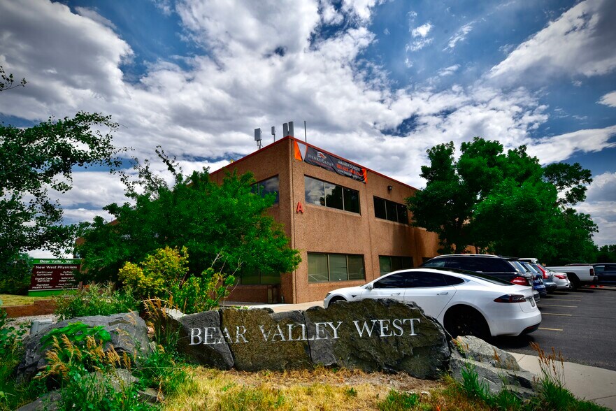 More Photos Of 7550 W Yale Ave, Lakewood Office For Lease