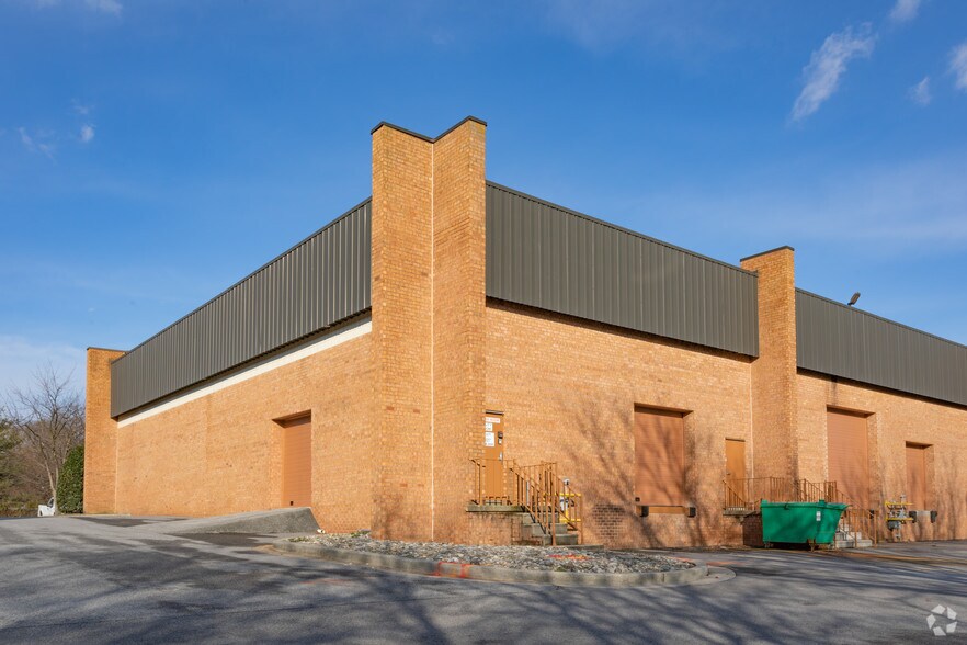 More Photos Of 150 Blades Ln, Glen Burnie Warehouse For Lease
