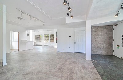 More Photos Of 2112 Thorndyke Ave W, Seattle Office For Lease