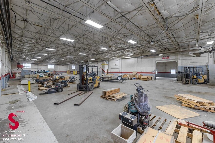More Photos Of 4113 W Yellowstone Hwy, Casper Flex For Sale