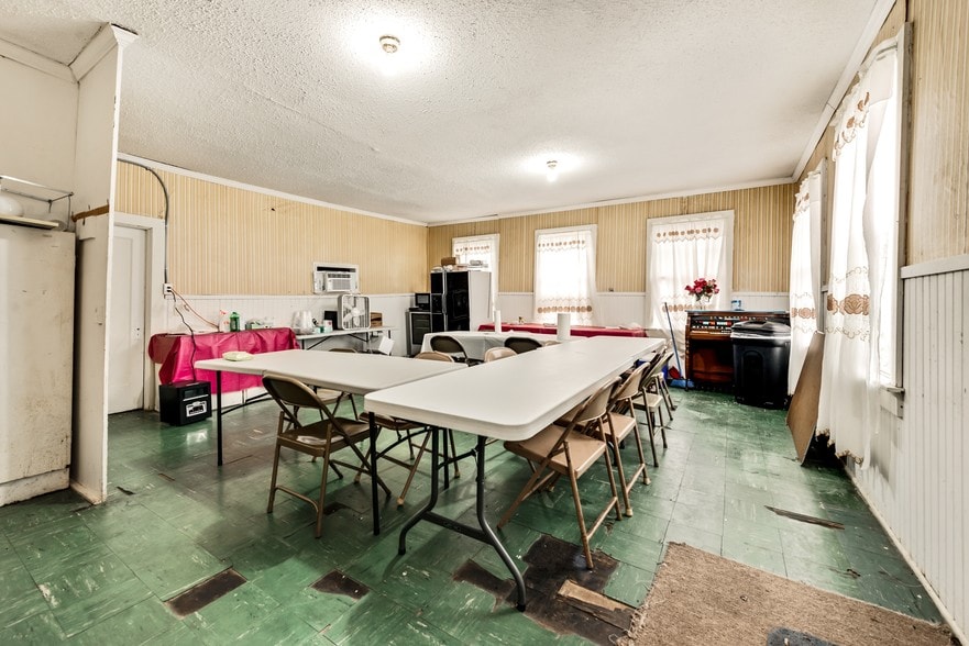 More Photos Of 4633 Wichita St, Fort Worth Religious Facility For Lease