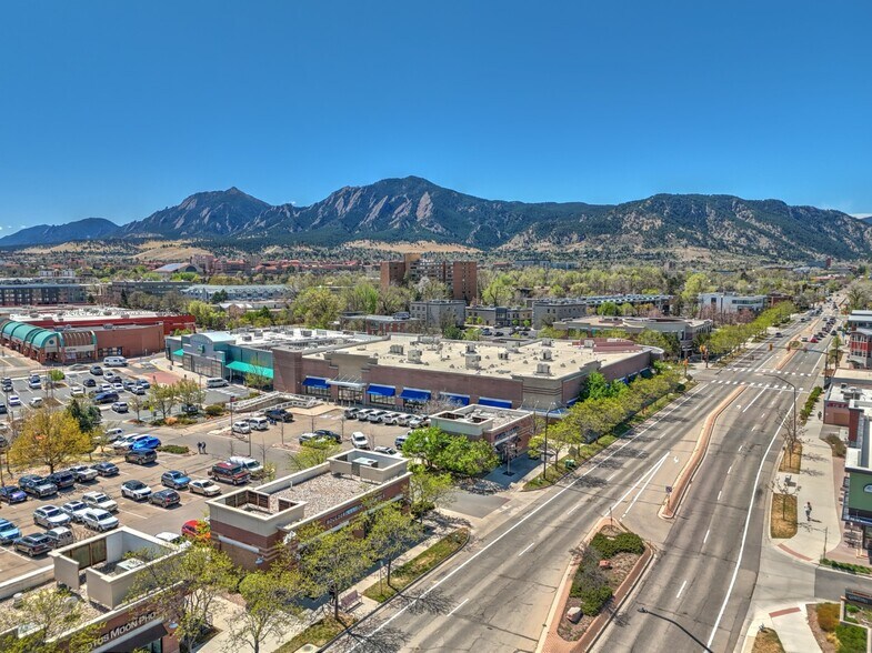 More Photos Of 2600 Pearl St, Boulder Freestanding For Lease