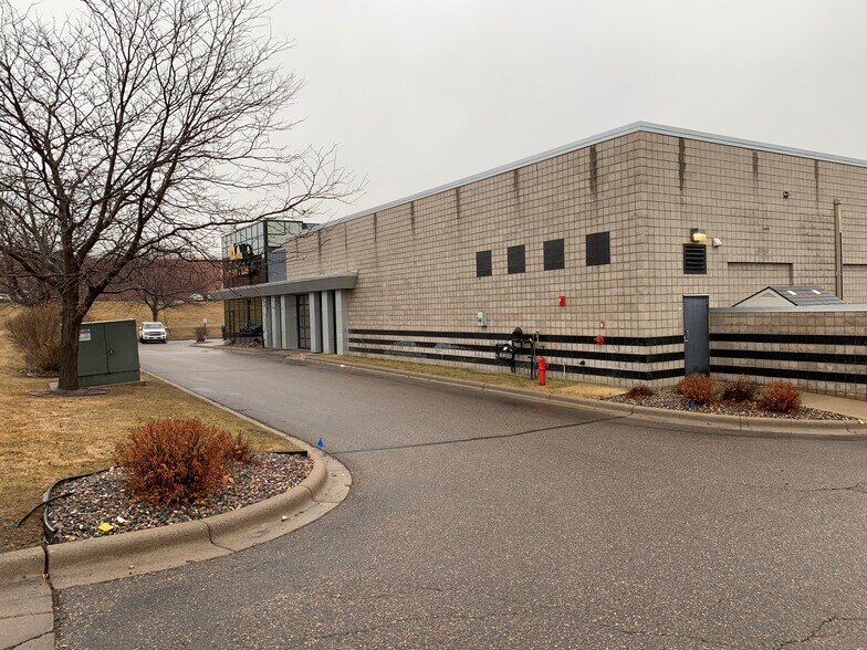 More Photos Of 15129 Foliage Ave, Apple Valley Auto Repair For Sale