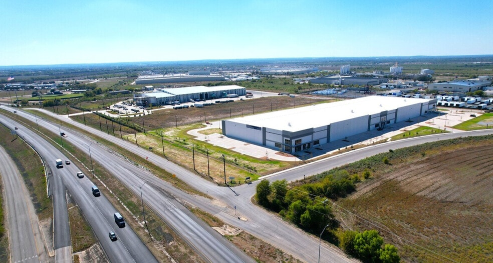 More Photos Of 5390 Freeport Rd, Von Ormy Manufacturing For Lease