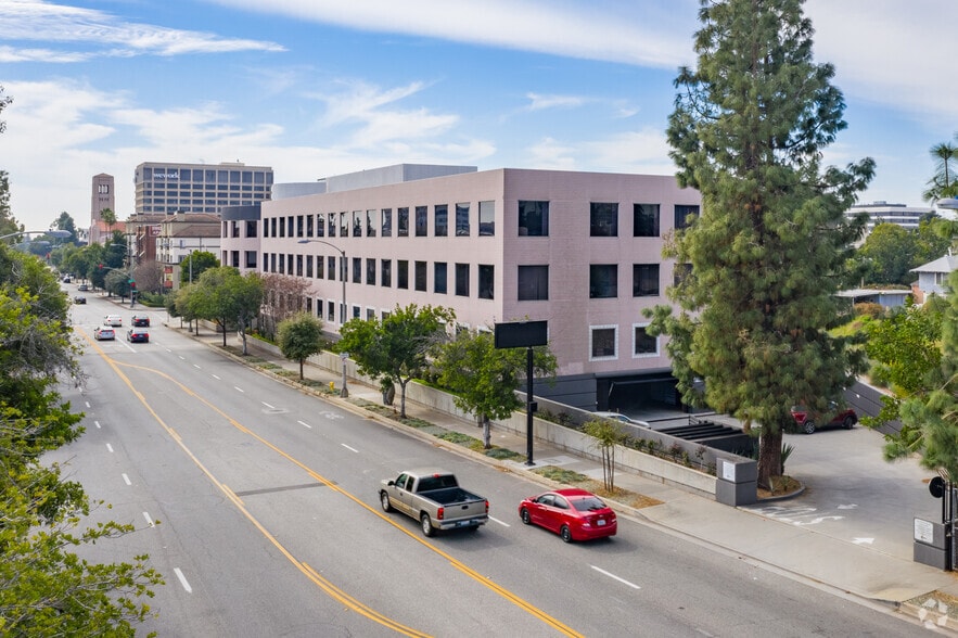 More Photos Of 215 N Marengo Ave, Pasadena Office For Sale