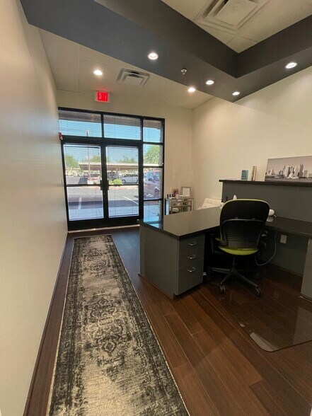 More Photos Of 8165 E Indian Bend Rd, Scottsdale Medical For Lease