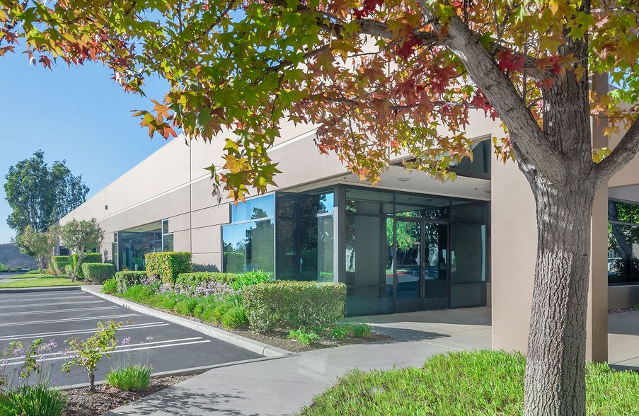 More Photos Of 940 Calle Amanecer, San Clemente Light Distribution For Lease