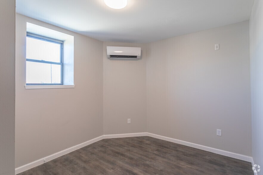 More Photos Of 7100 W Chester Pike, Upper Darby Township Apartments For Lease