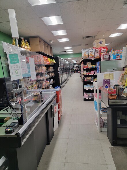 More Photos Of 5818 Forbes Ave, Pittsburgh Supermarket For Sale