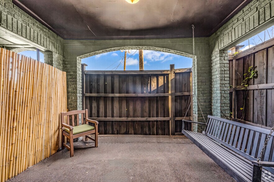 More Photos Of 4425 Swiss Ave, Dallas Apartments For Sale