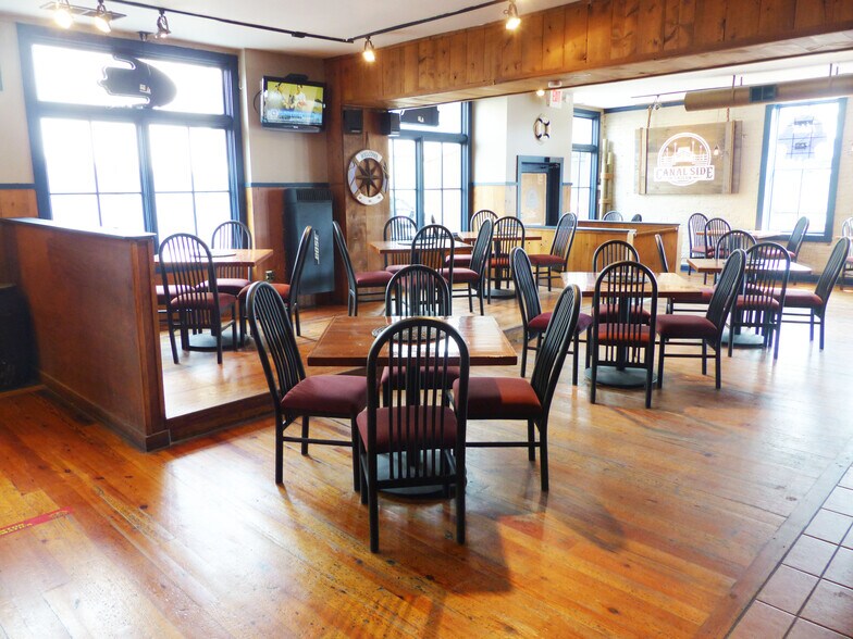 More Photos Of 41-43 Fall St, Seneca Falls Bar For Lease