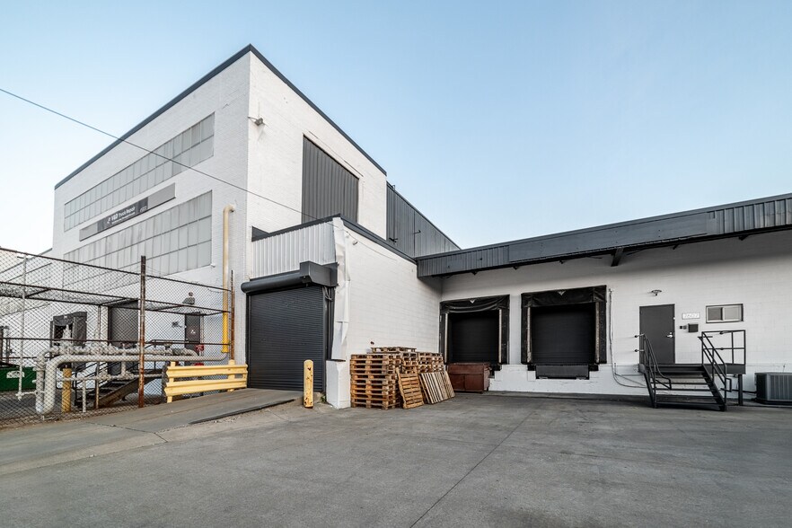 More Photos Of 799 E 73rd St, Cleveland Warehouse For Lease