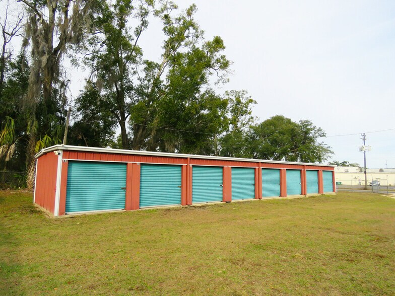 More Photos Of 2150 14th St NW, Chiefland Self Storage For Sale