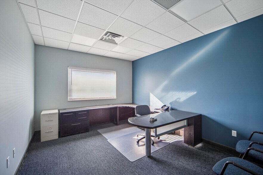 More Photos Of 1802 Industrial Park Dr, Ellsworth Industrial For Sale