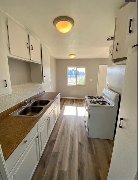 More Photos Of 21-33 S 35th St, San Diego Apartments For Sale