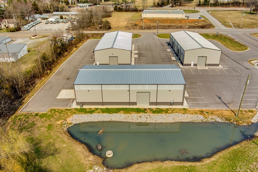 More Photos Of 145 US-70, Lenoir City Flex For Lease