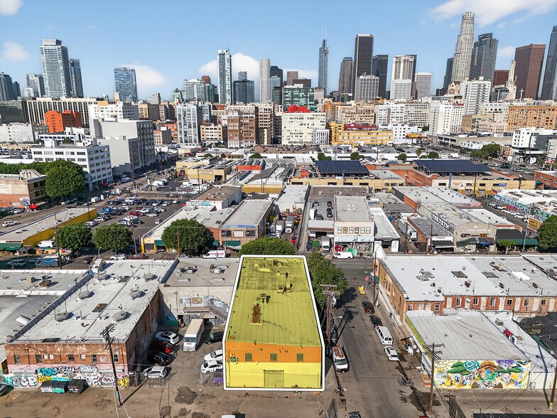 More Photos Of 752 S San Pedro St, Los Angeles Manufacturing For Sale