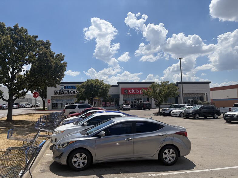 More Photos Of 4398 I-30 Hwy, Dallas Freestanding For Lease