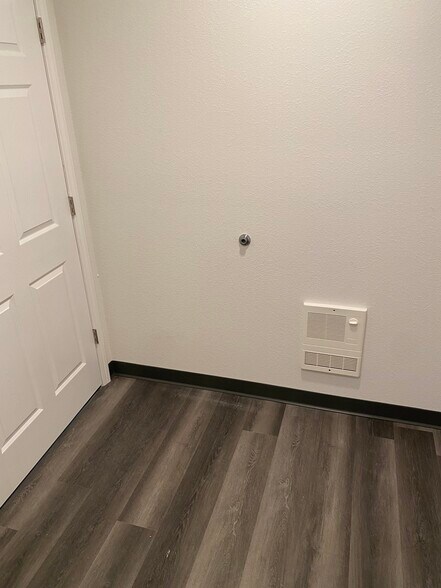 More Photos Of 7645 Grinde Rd, Deforest Warehouse For Sale