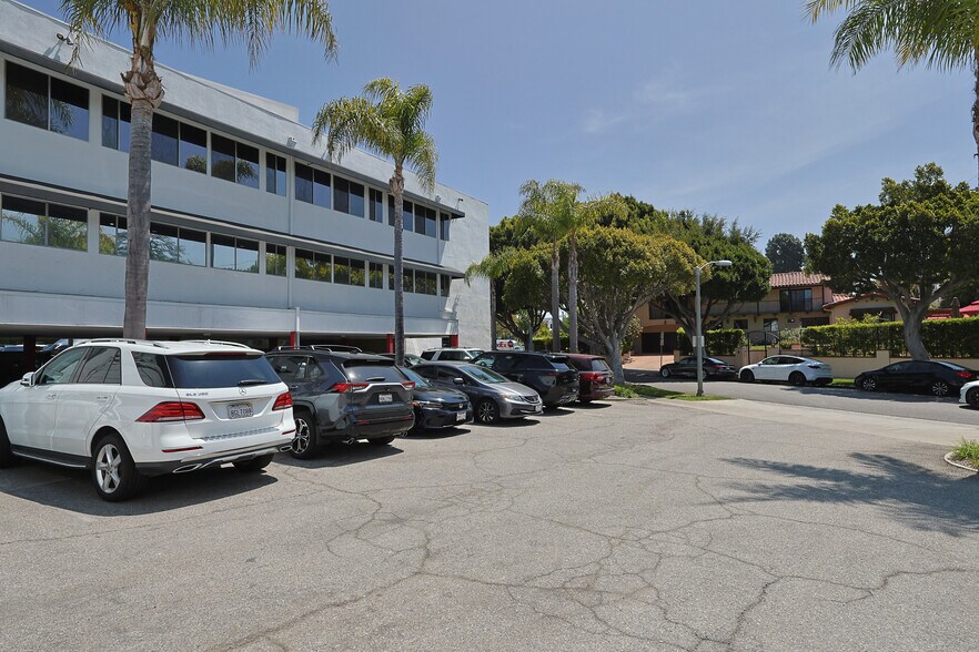 More Photos Of 270 26th St, Santa Monica Medical For Sale