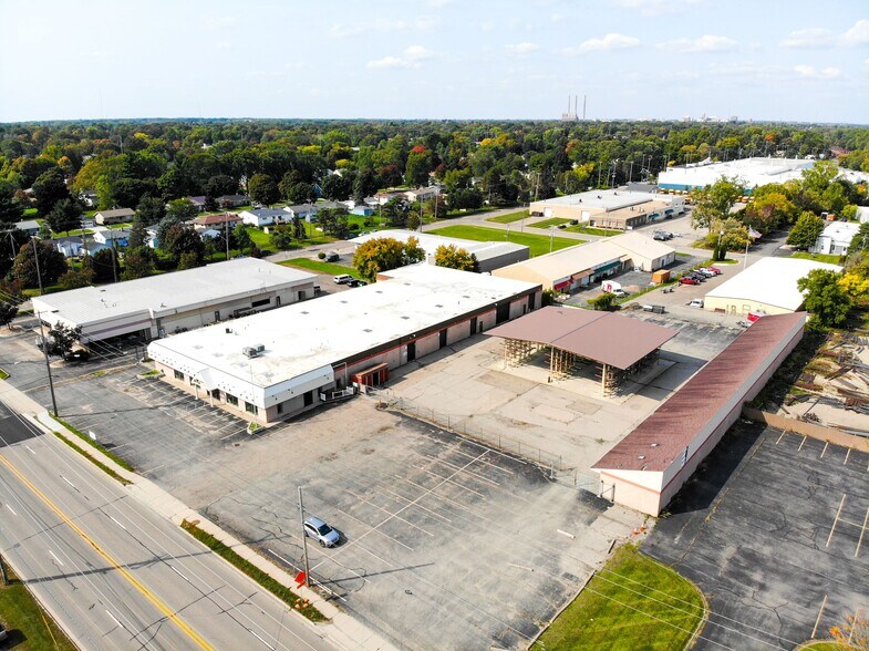 Primary Photo Of 1325 E Jolly Rd, Lansing Warehouse For Sale