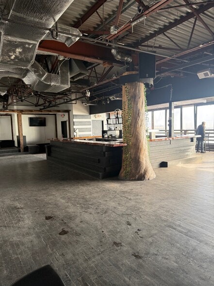 Primary Photo Of 110 Food Terminal Pl, New Haven Distribution For Lease